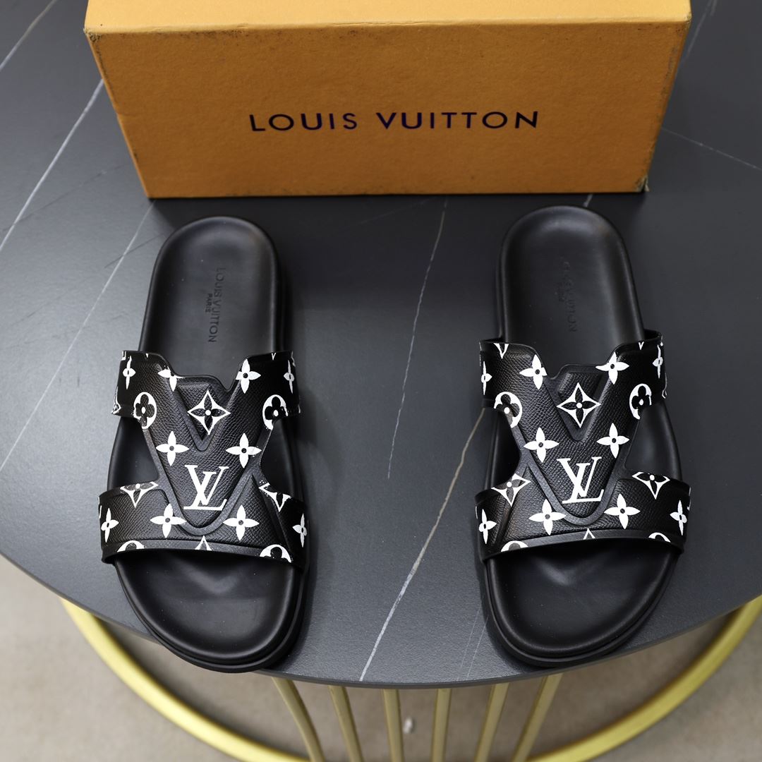 Louis Vuitton Slippers